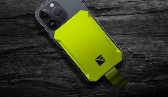 Dark Energy Poseidon Nano Portable Charger | 3,000mAh